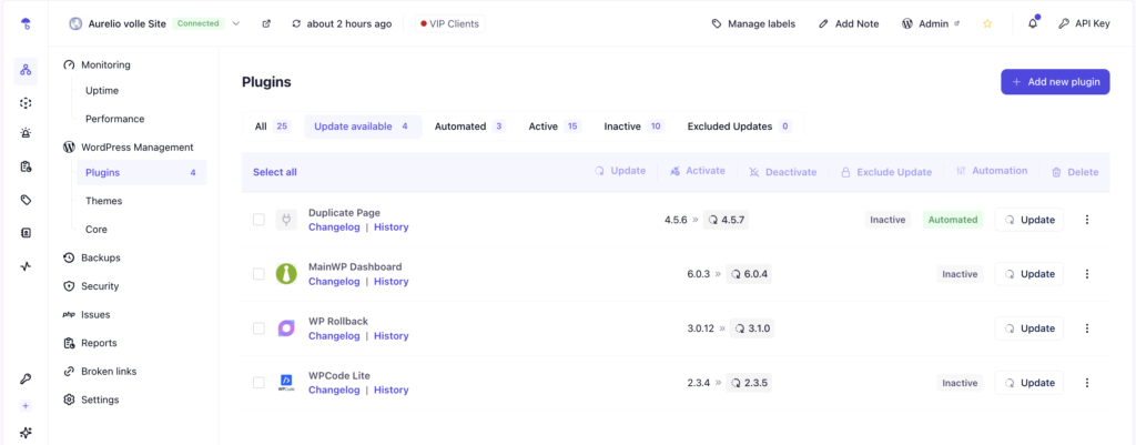 WP Umbrella , der ein Plugin-Update zeigt. Ein wichtiger Bestandteil der WordPress-Wartungscheckliste